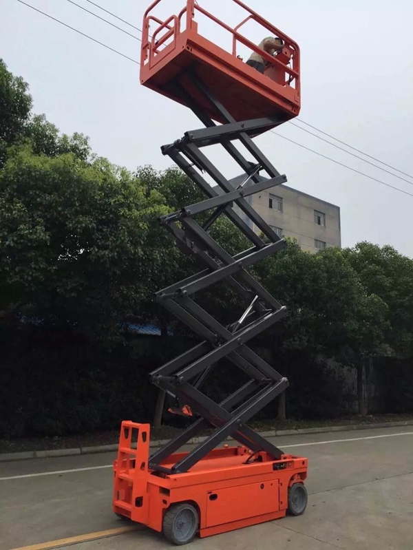如何減輕小型升降平臺的晃動？